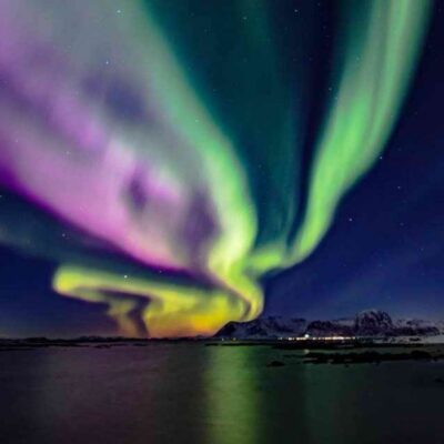 Northern Lights Kayak & Hot Tub 4