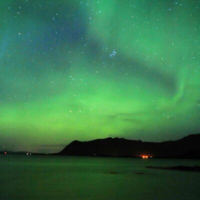 Northern Lights Kayak & Hot Tub 1